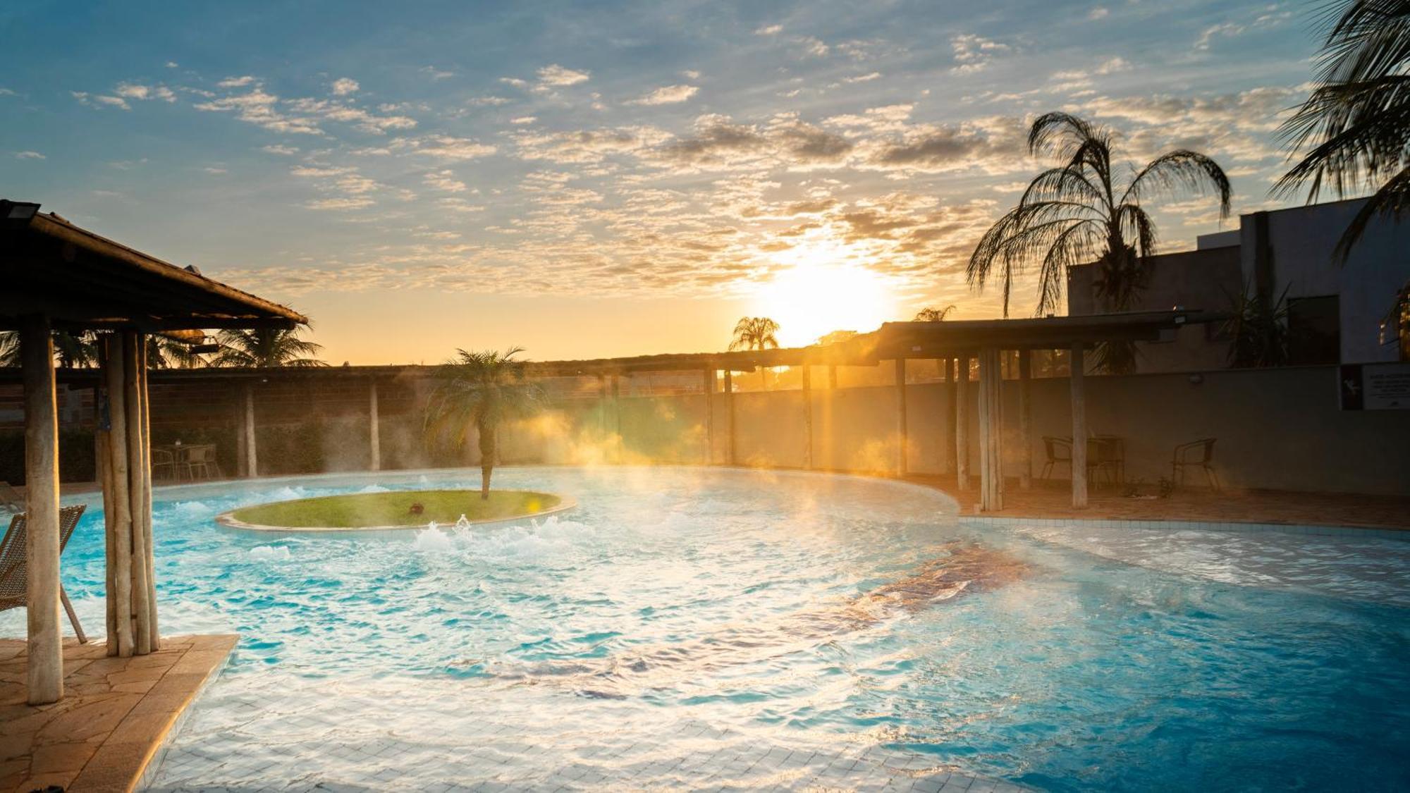 Grandes Lagos Resorts E Parque Aquatico Santa Clara d'Oeste Exteriör bild